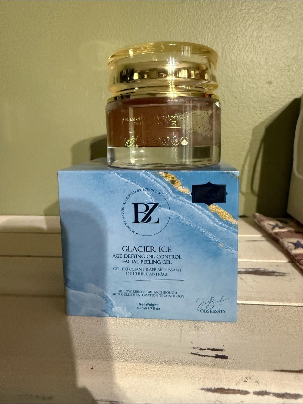 Glacier Ice Age Defying Oil Control Facial Peeling Gel